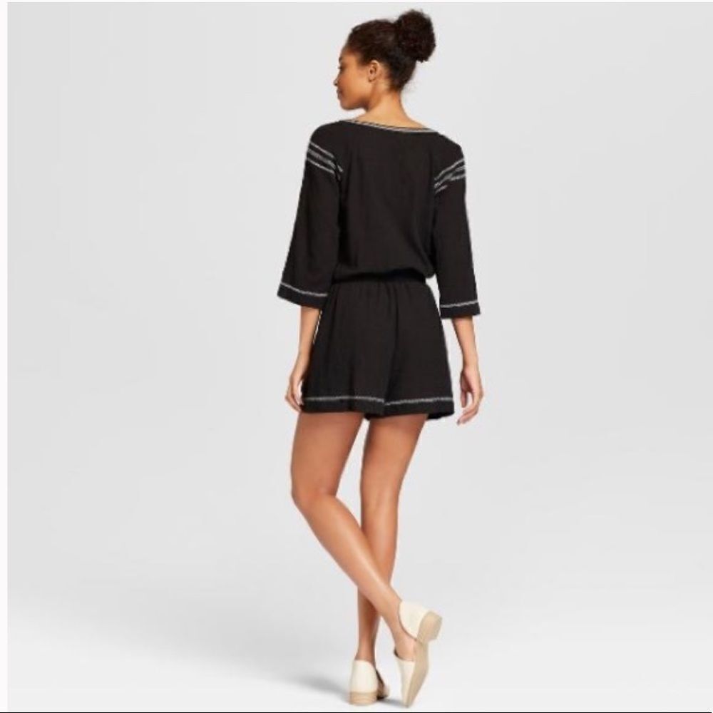 ✨Universal Thread™ Women's Embroidered Romper✨ - Picture 3 of 5